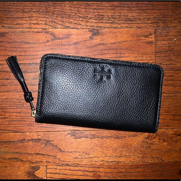 Tory Burch Handbags - Tory Burch Wallet